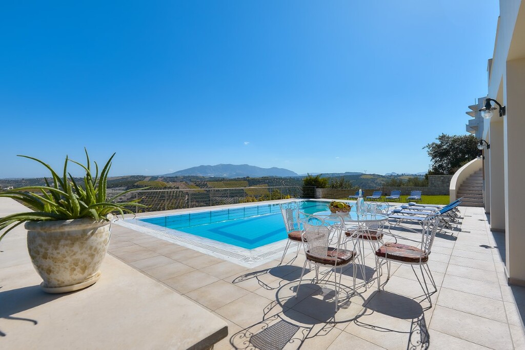 Вилла в Ираклионе, Греция, 380 м² - фото 1