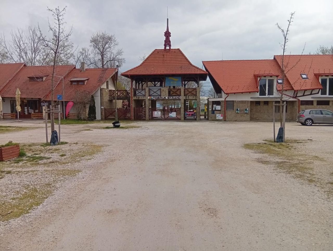 Земля Balatonfűzfő, Венгрия, 155 000 м² - фото 6