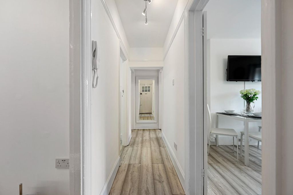 Квартира в Лондоне, Великобритания, 61 м² - фото 1