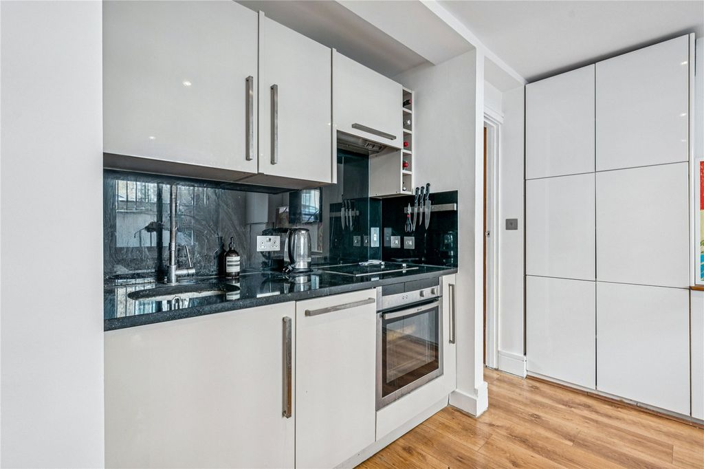 Квартира в Лондоне, Великобритания, 32 м² - фото 1