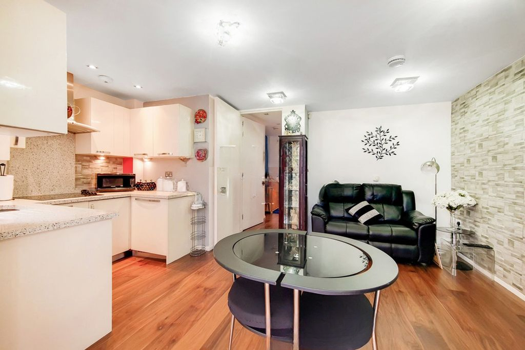 Квартира в Лондоне, Великобритания, 37 м² - фото 1