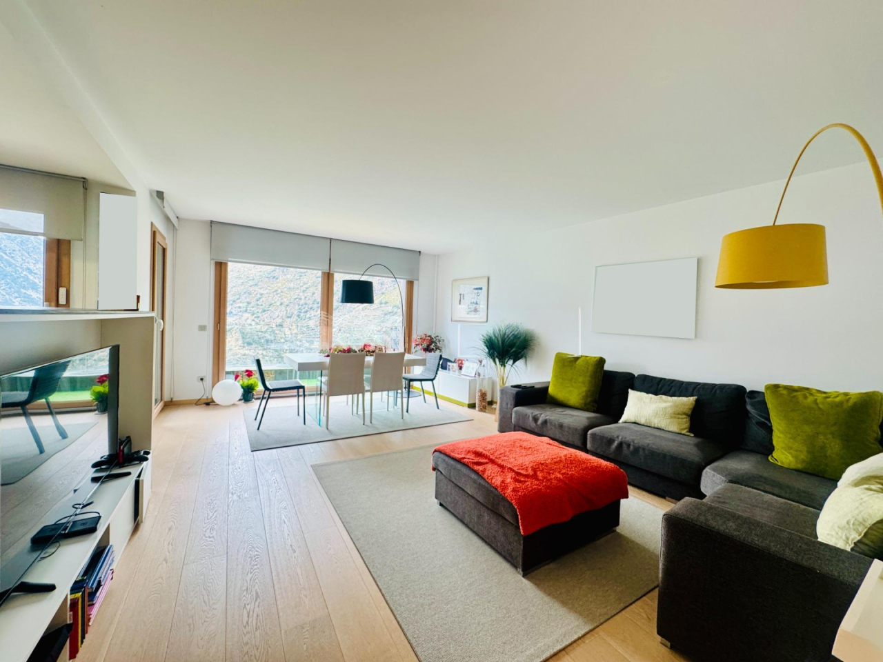 Квартира в Эскальдесе, Андорра, 144 м² - фото 1