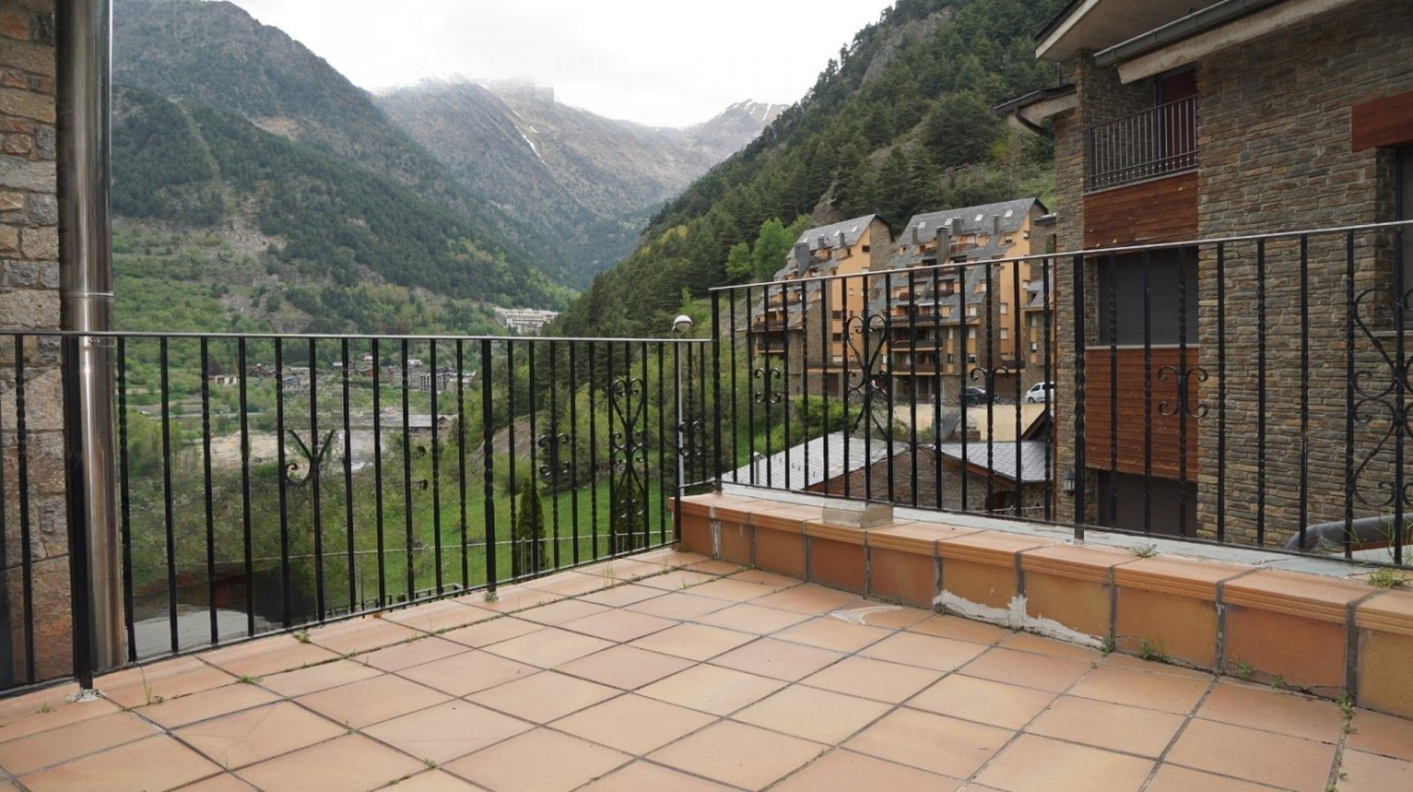 Квартира в Аринсале, Андорра, 1 150 м² - фото 1