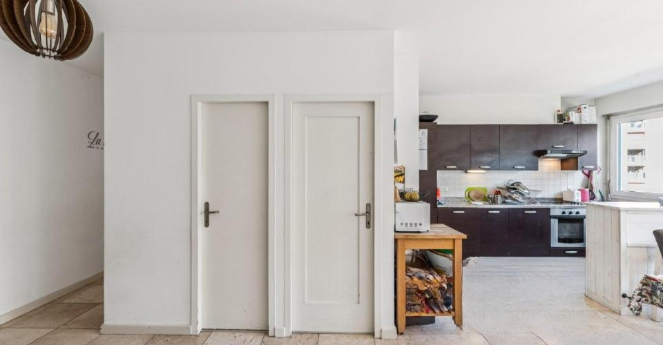 Квартира в Женеве, Швейцария, 94 м² - фото 2