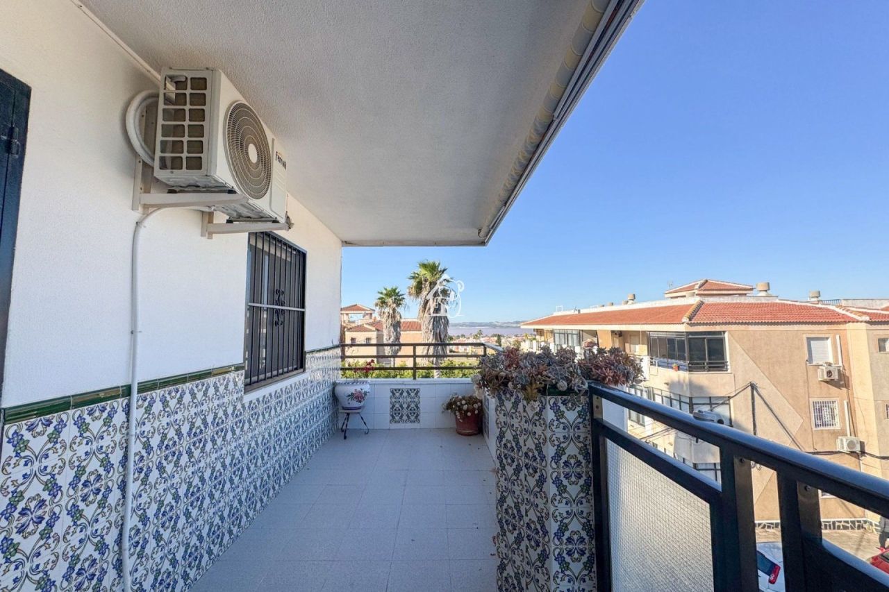 Апартаменты в Торревьехе, Испания, 75 м² - фото 2