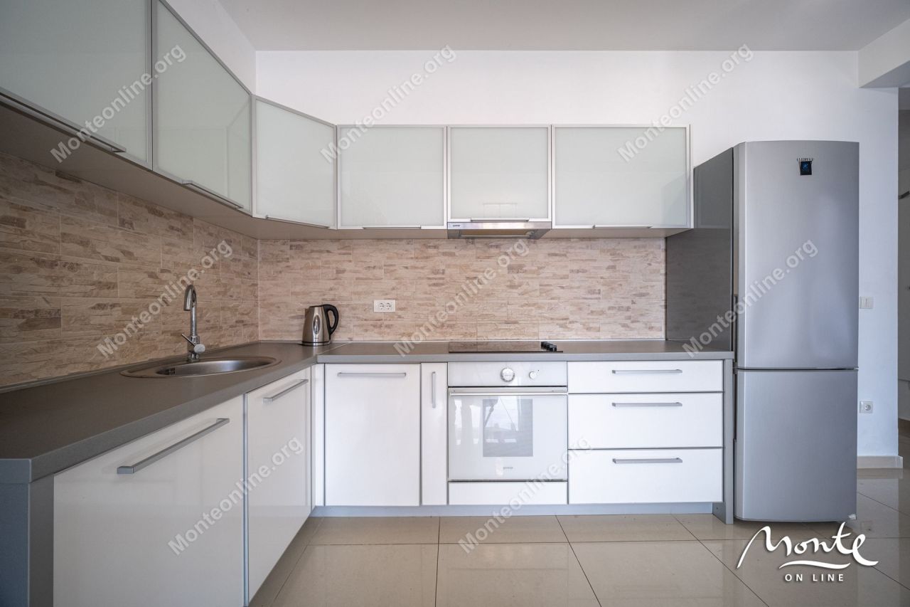 Апартаменты в Доброте, Черногория, 56 м² - фото 10