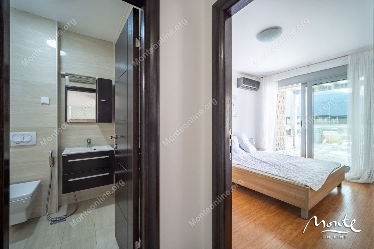 Апартаменты в Доброте, Черногория, 56 м² - фото 17