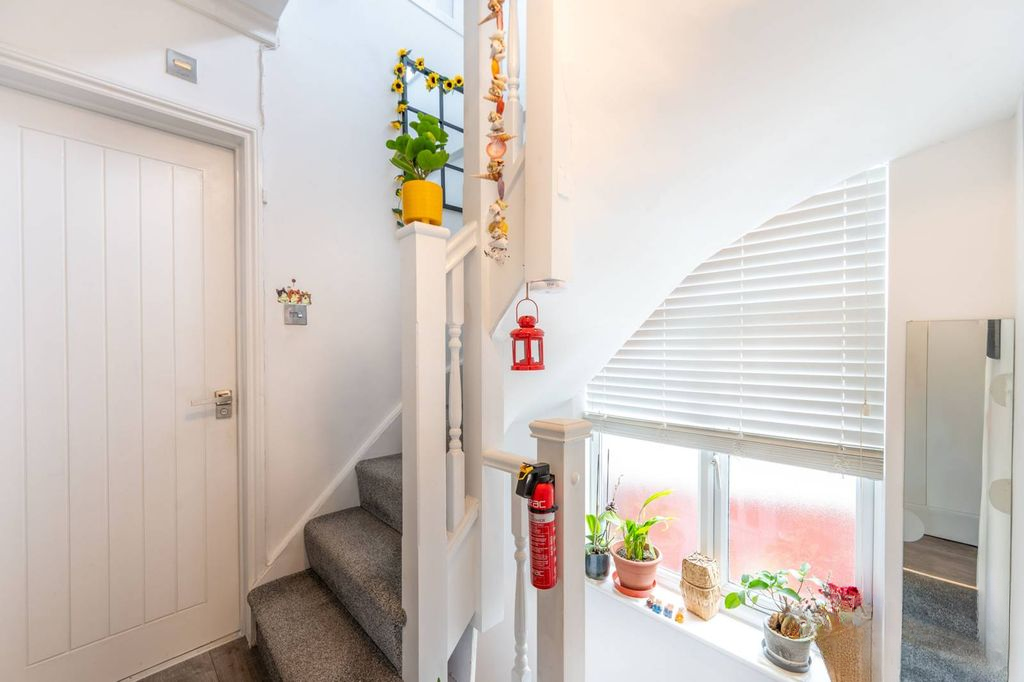 Квартира в Лондоне, Великобритания, 73 м² - фото 2