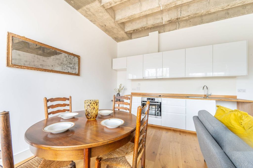 Квартира в Лондоне, Великобритания, 58 м² - фото 2