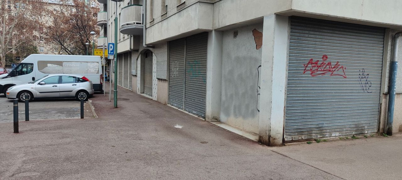 Магазин в Барселоне, Испания, 240 м² - фото 1