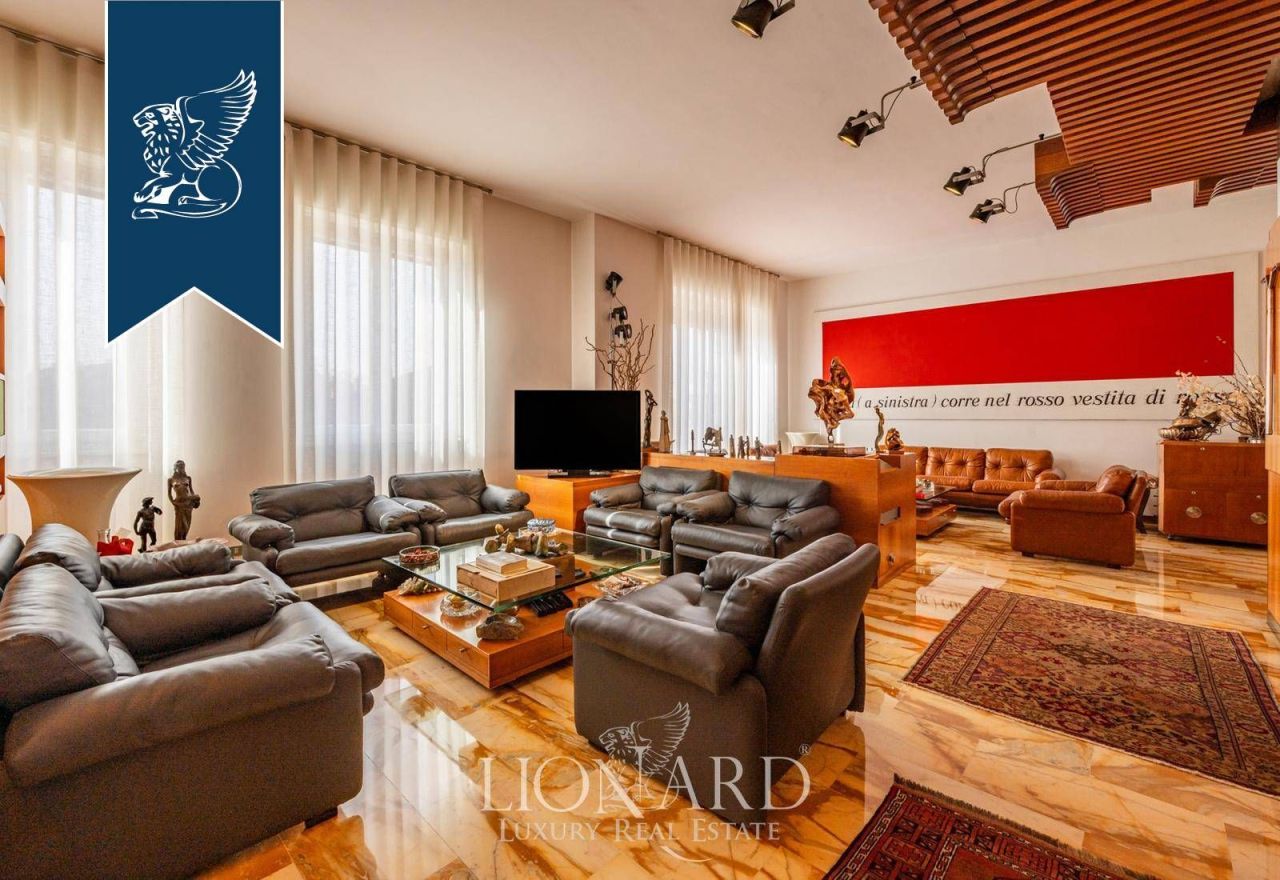 Апартаменты в Милане, Италия, 260 м² - фото 1