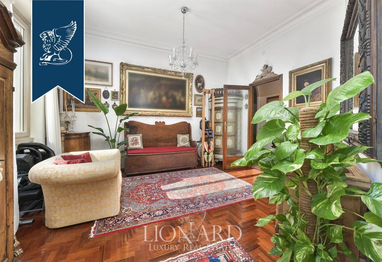 Апартаменты в Риме, Италия, 200 м² - фото 2