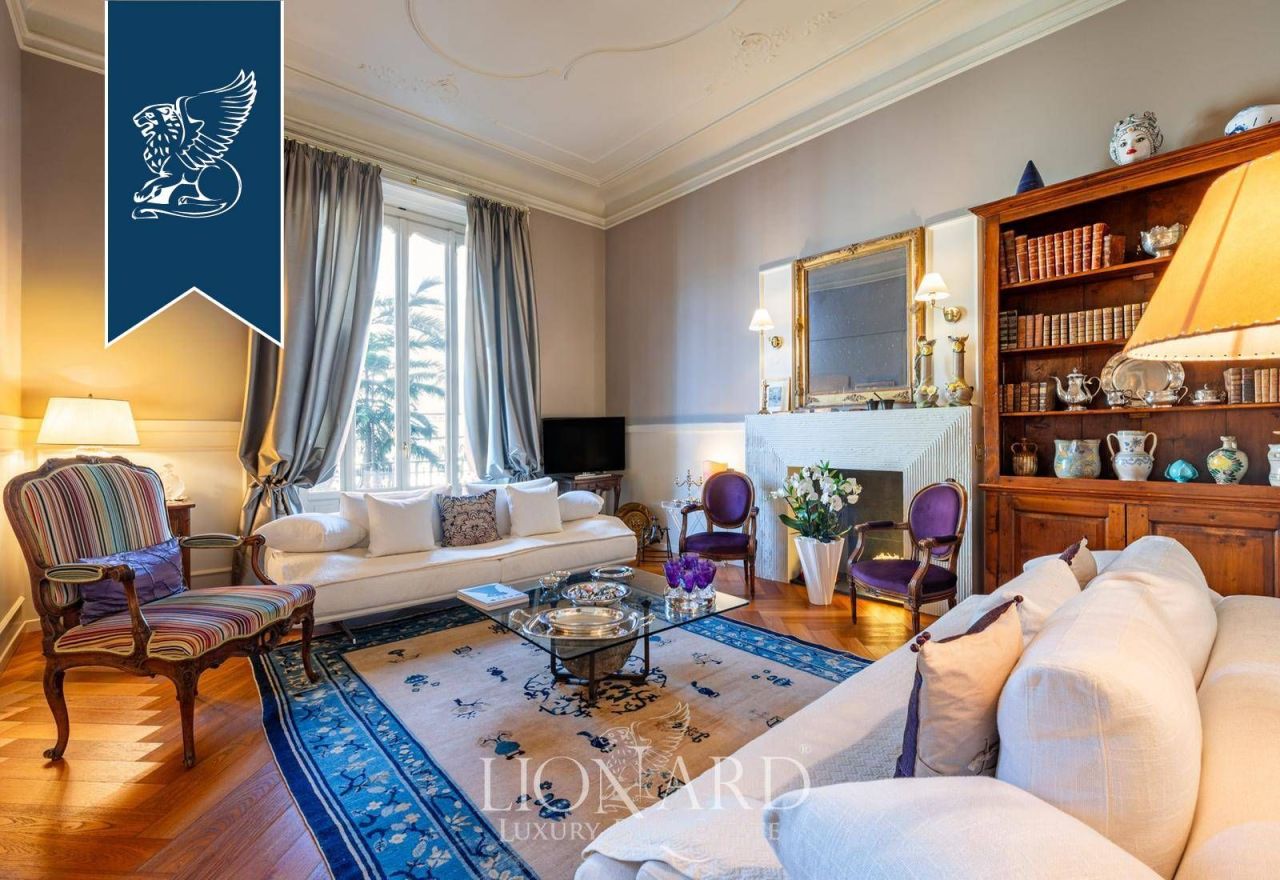 Апартаменты в Милане, Италия, 210 м² - фото 2