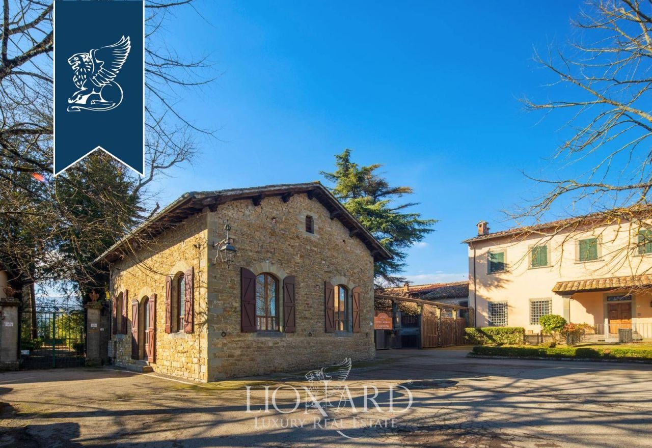 Отель, гостиница в Ареццо, Италия, 1 000 м² - фото 3