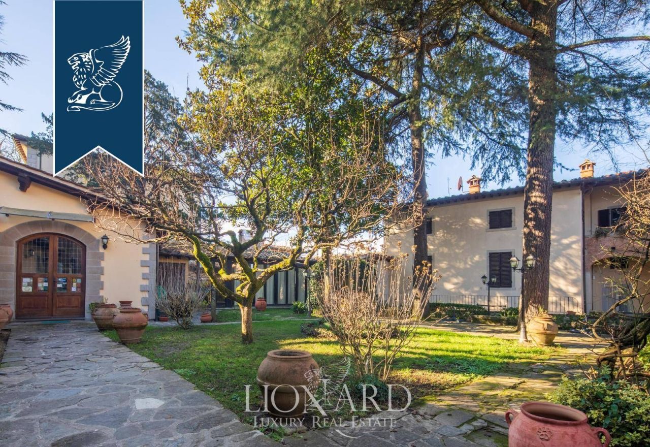 Отель, гостиница в Ареццо, Италия, 1 000 м² - фото 5