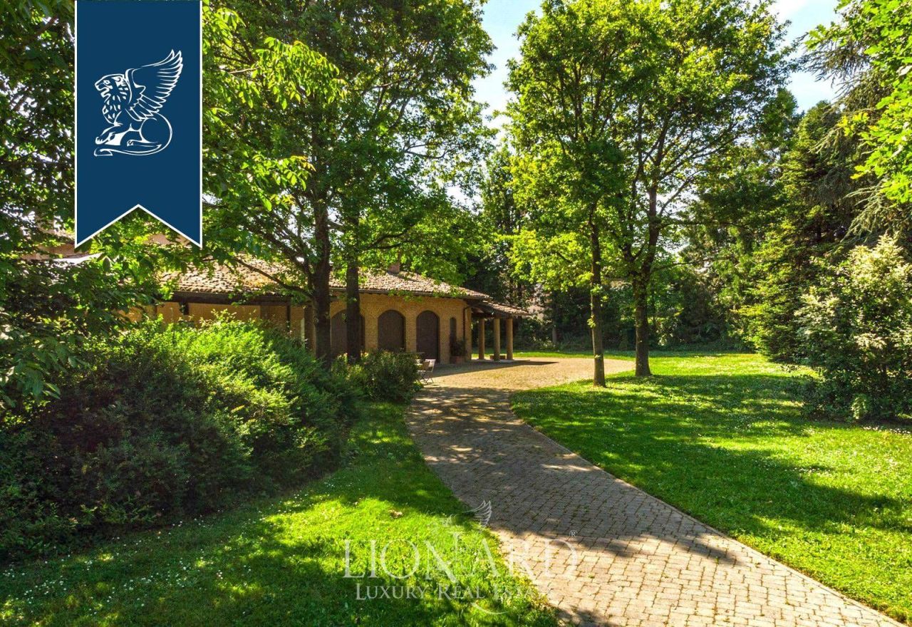 Вилла в Пьяченце, Италия, 1 000 м² - фото 5