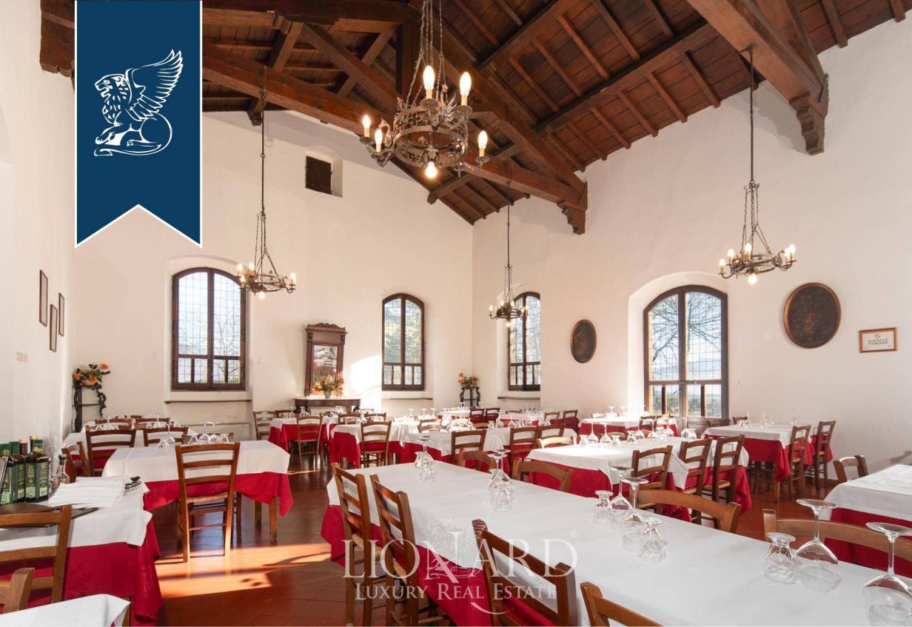 Отель, гостиница в Ареццо, Италия, 1 000 м² - фото 7