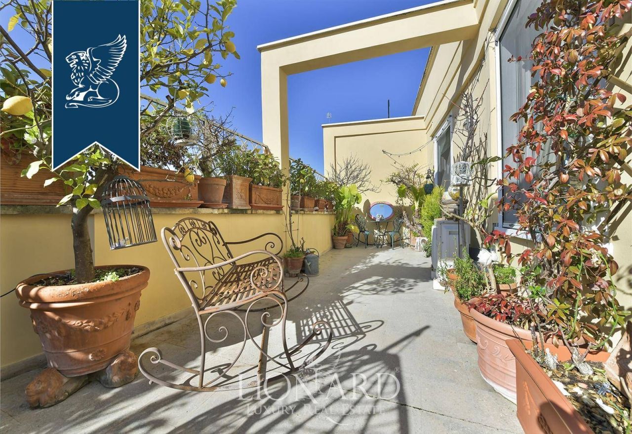 Апартаменты в Риме, Италия, 200 м² - фото 8