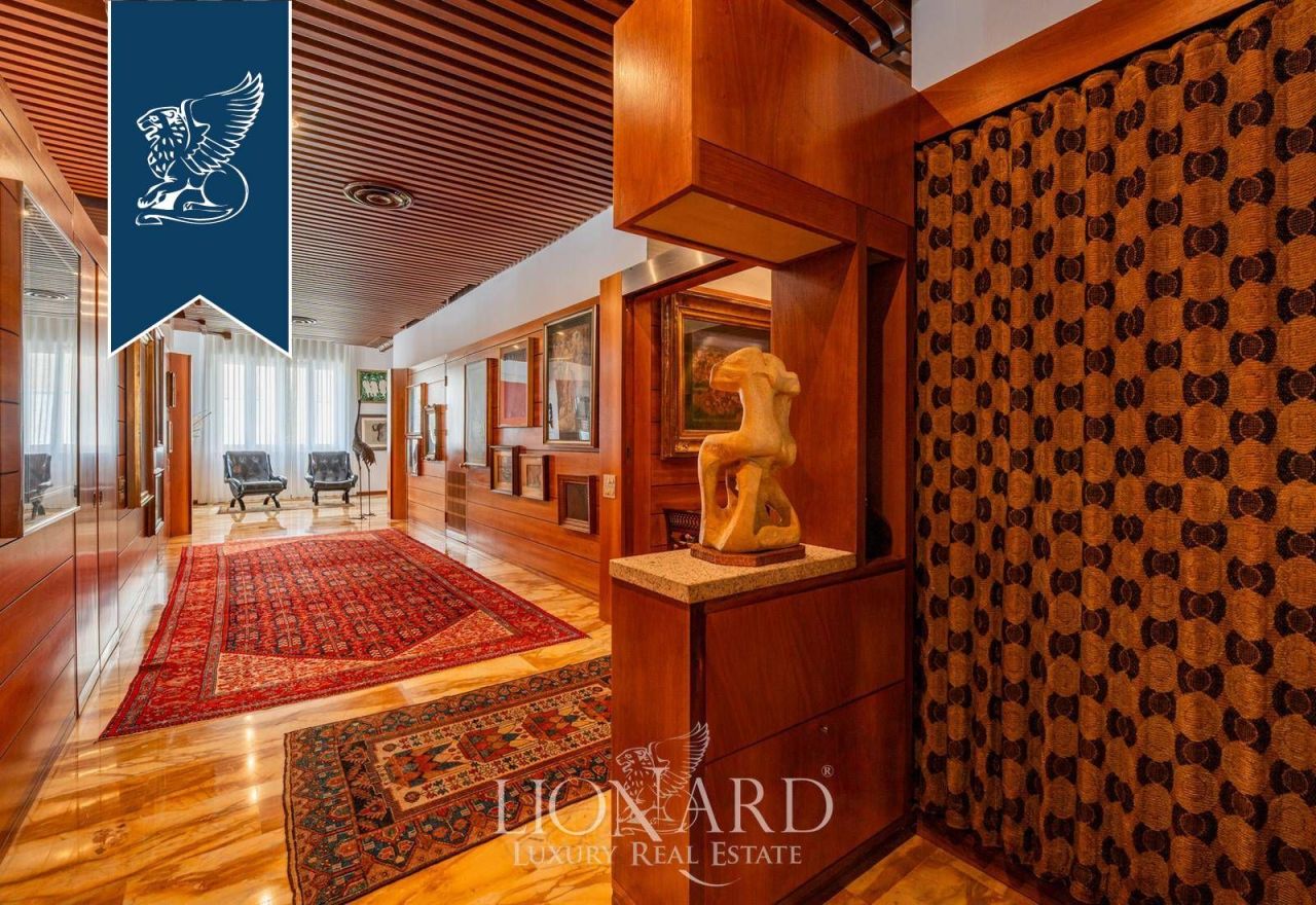 Апартаменты в Милане, Италия, 260 м² - фото 12