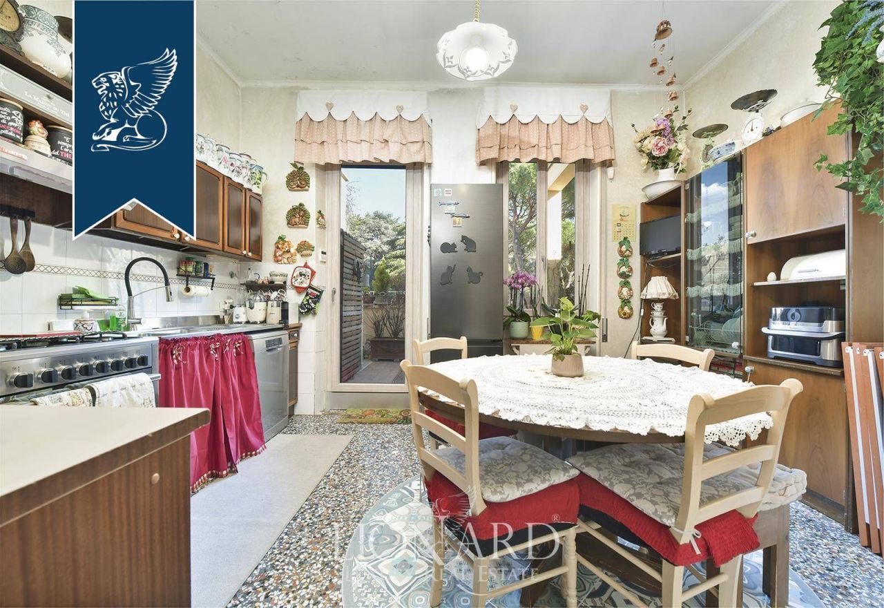 Апартаменты в Риме, Италия, 200 м² - фото 14