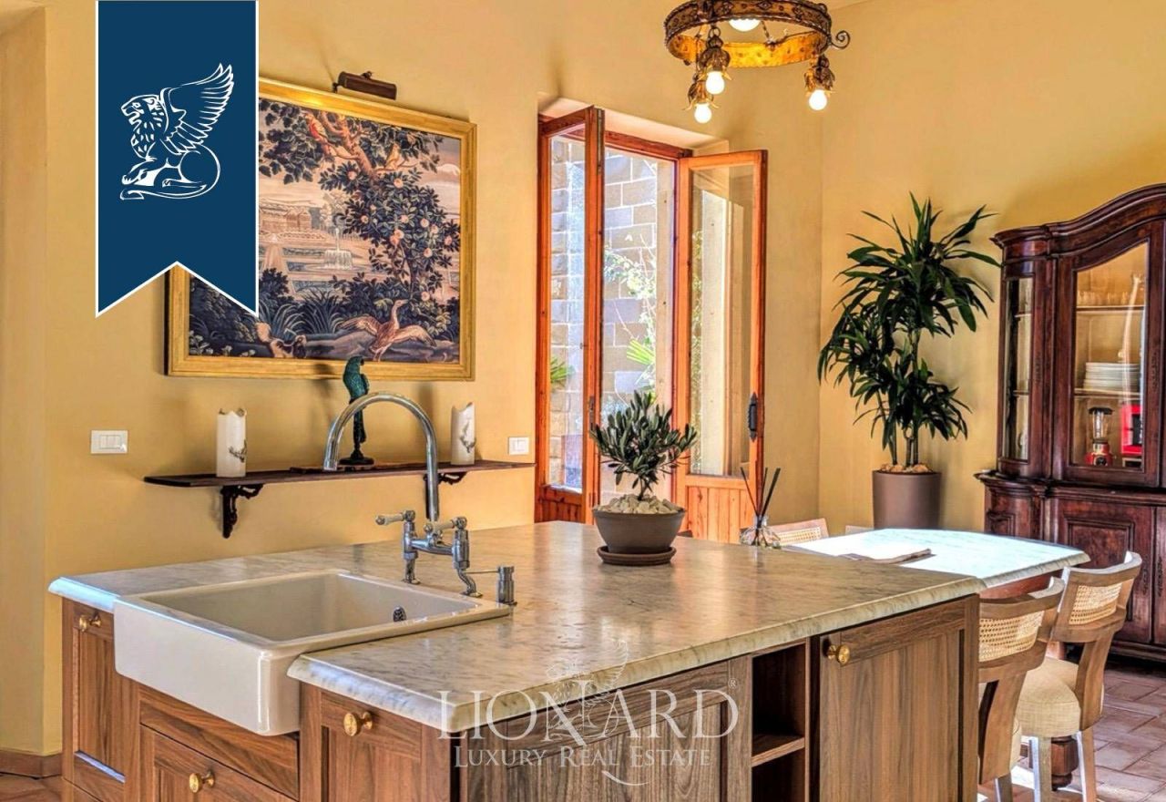 Вилла в Ареццо, Италия, 1 000 м² - фото 16