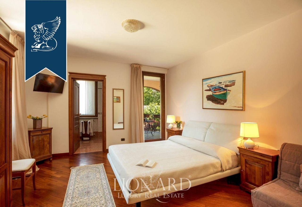 Вилла в Пьяченце, Италия, 1 000 м² - фото 18