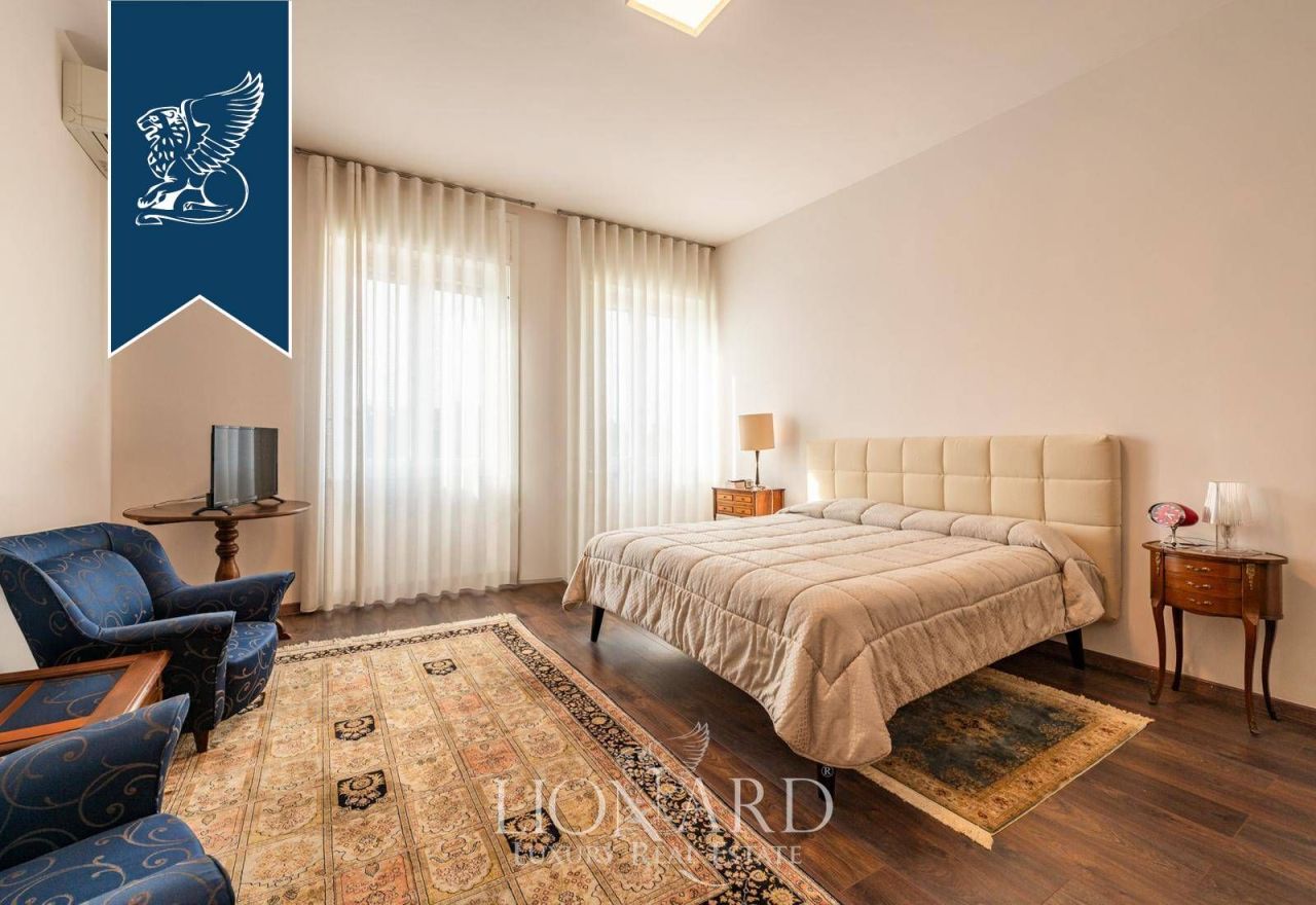 Апартаменты в Милане, Италия, 260 м² - фото 18