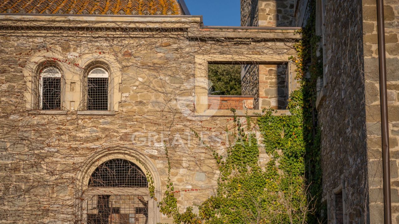 Дом в Умбертиде, Италия, 1 716 м² - фото 8