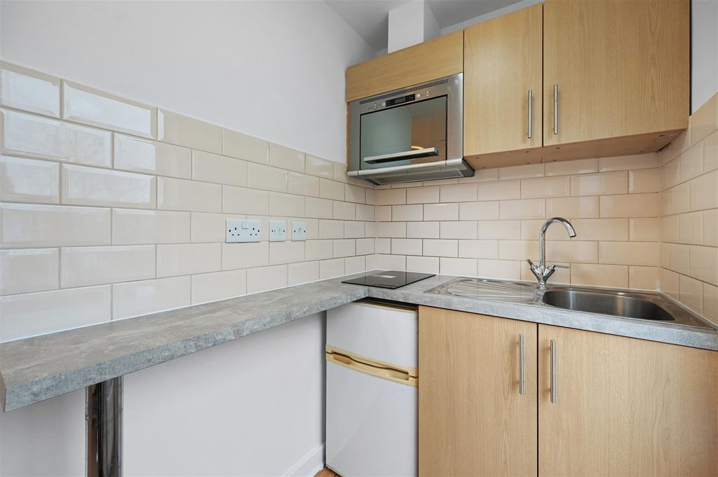 Квартира в Лондоне, Великобритания, 19 м² - фото 9