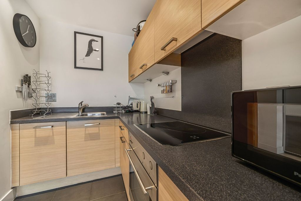 Квартира в Лондоне, Великобритания, 33 м² - фото 11