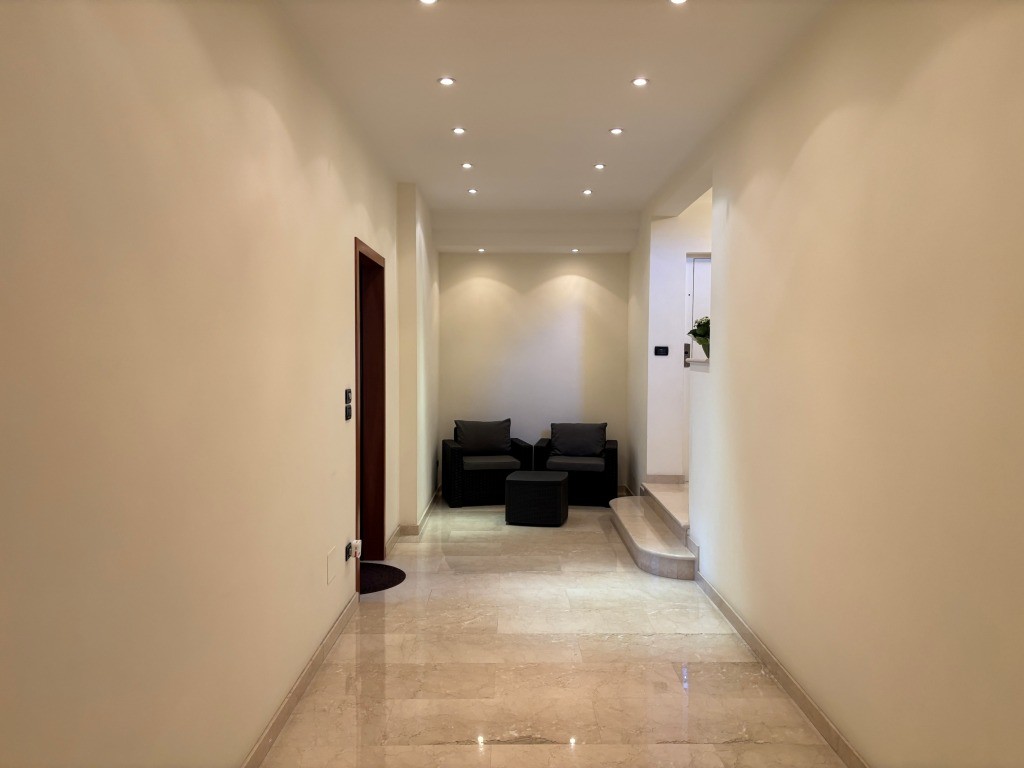 Дом в Монтесильвано, Италия, 300 м² - фото 4