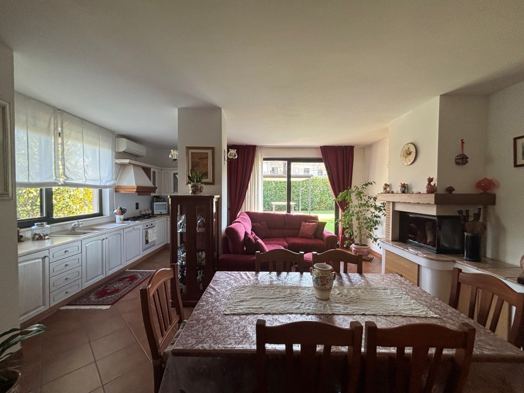 Дом в Монтесильвано, Италия, 300 м² - фото 6