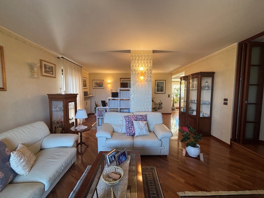 Дом в Монтесильвано, Италия, 300 м² - фото 9