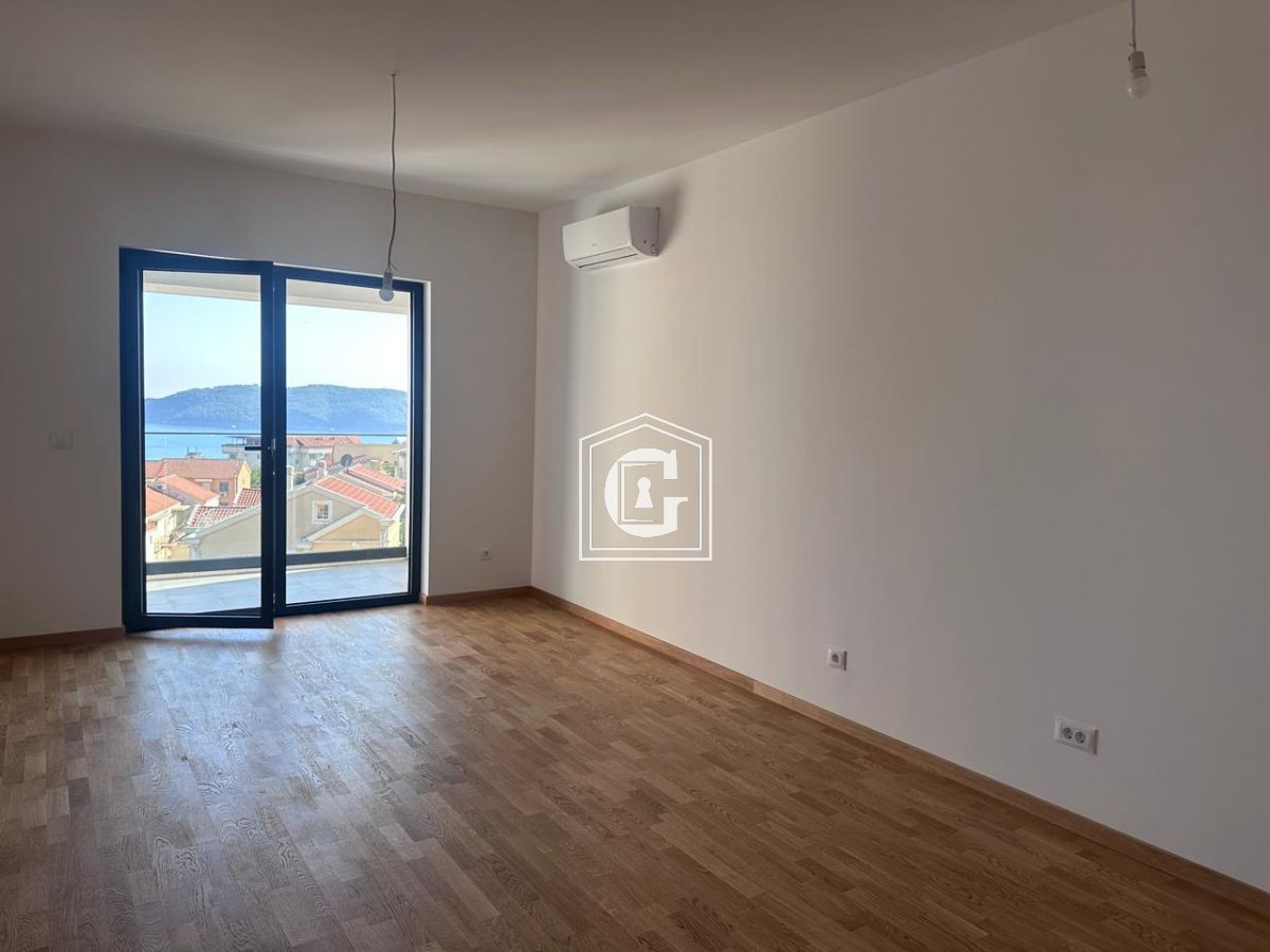 Апартаменты в Бечичи, Черногория, 42 м² - фото 1