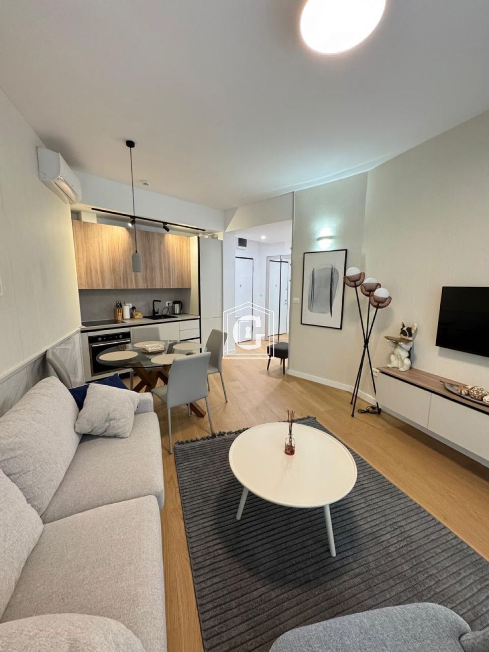 Апартаменты в Бечичи, Черногория, 54 м² - фото 1