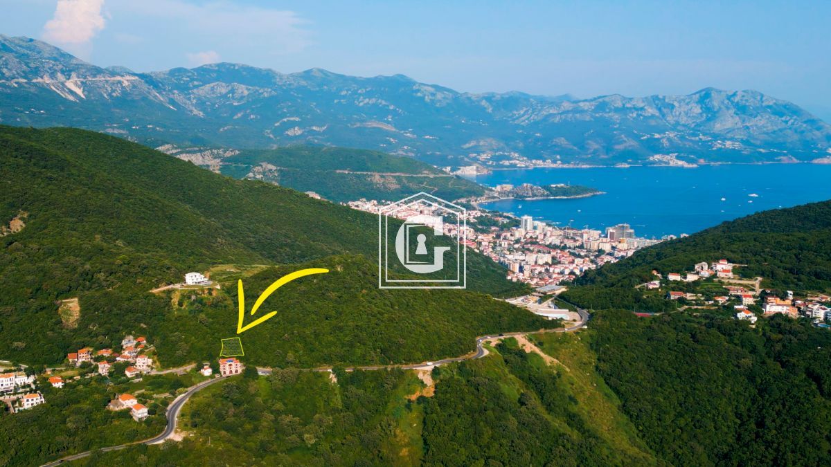 Земля в Будве, Черногория, 2 000 м² - фото 1