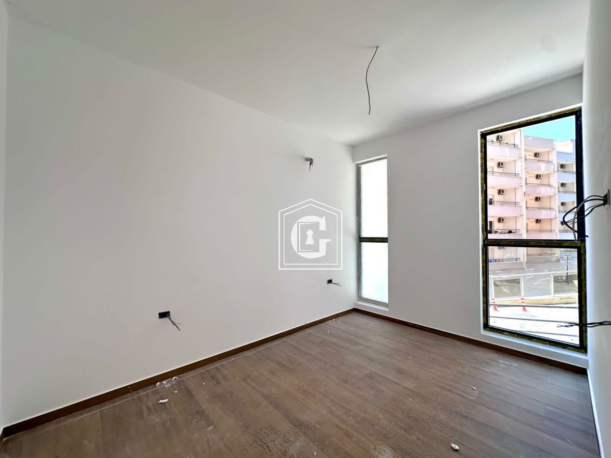 Апартаменты в Бечичи, Черногория, 100 м² - фото 1