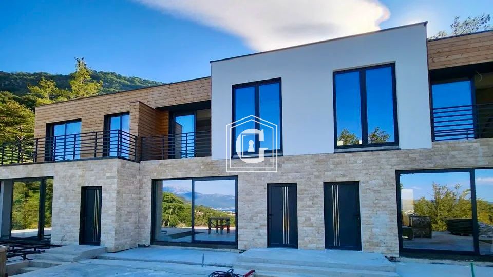 Таунхаус в Каваче, Черногория, 140 м² - фото 1