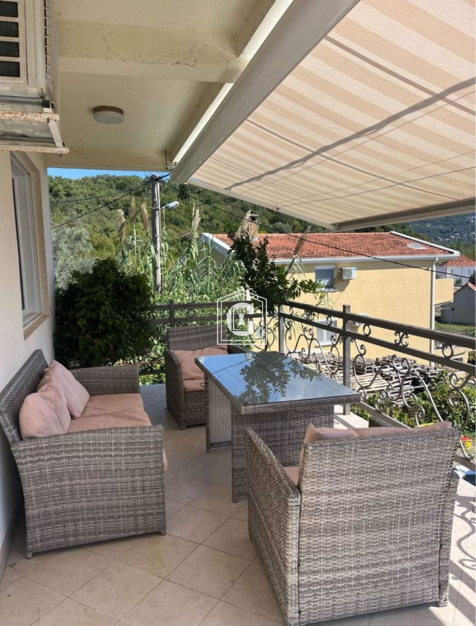 Вилла в Баре, Черногория, 175 м² - фото 1