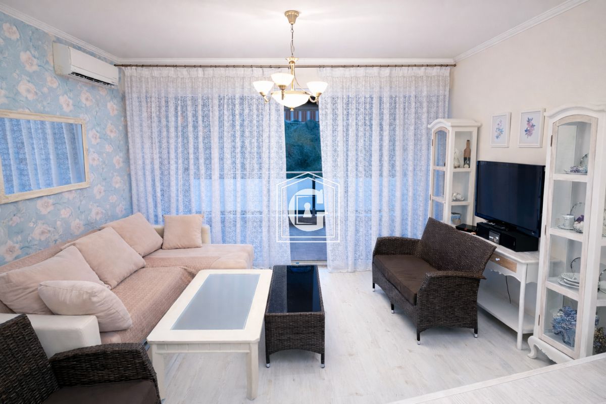 Апартаменты в Бечичи, Черногория, 68 м² - фото 1