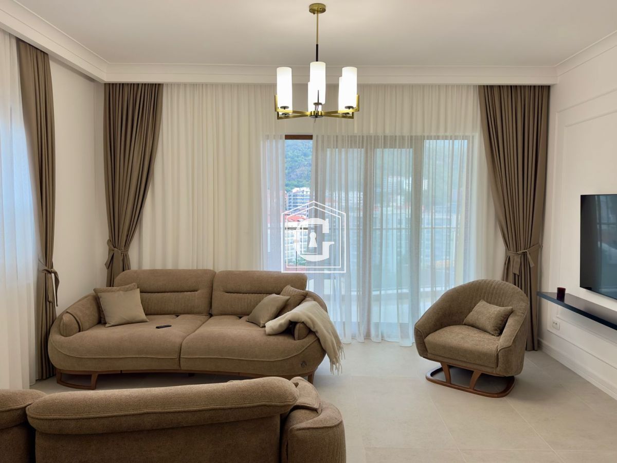 Апартаменты в Бечичи, Черногория, 83 м² - фото 1