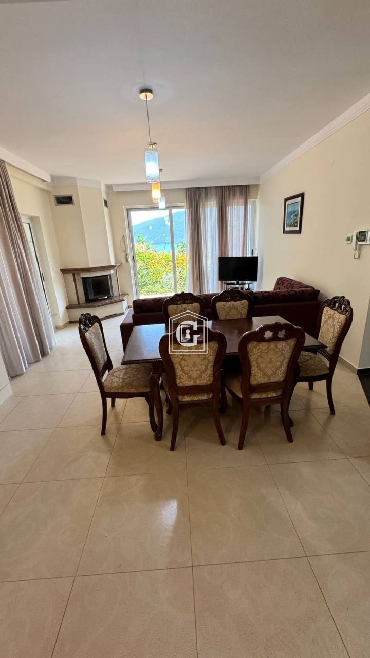 Апартаменты в Херцег-Нови, Черногория, 125 м² - фото 1