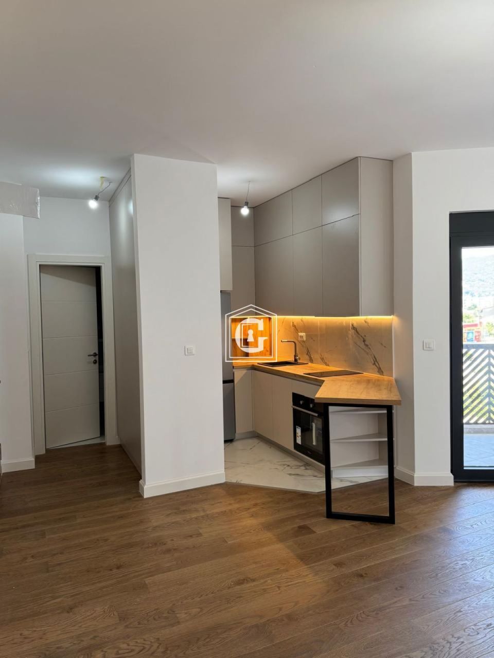 Апартаменты в Баре, Черногория, 33 м² - фото 1