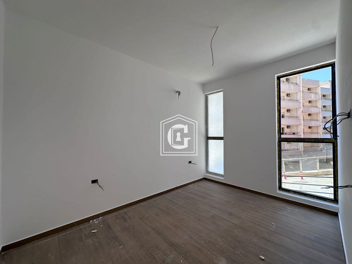 Апартаменты в Бечичи, Черногория, 60 м² - фото 1