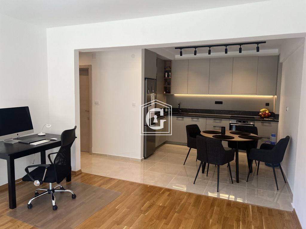 Апартаменты в Бечичи, Черногория, 66 м² - фото 1