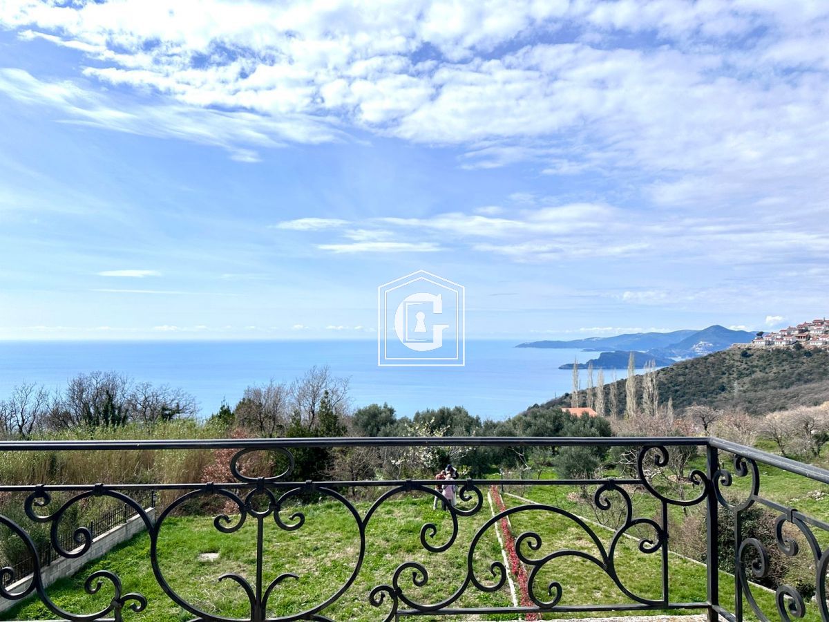 Вилла в Будве, Черногория, 357 м² - фото 2