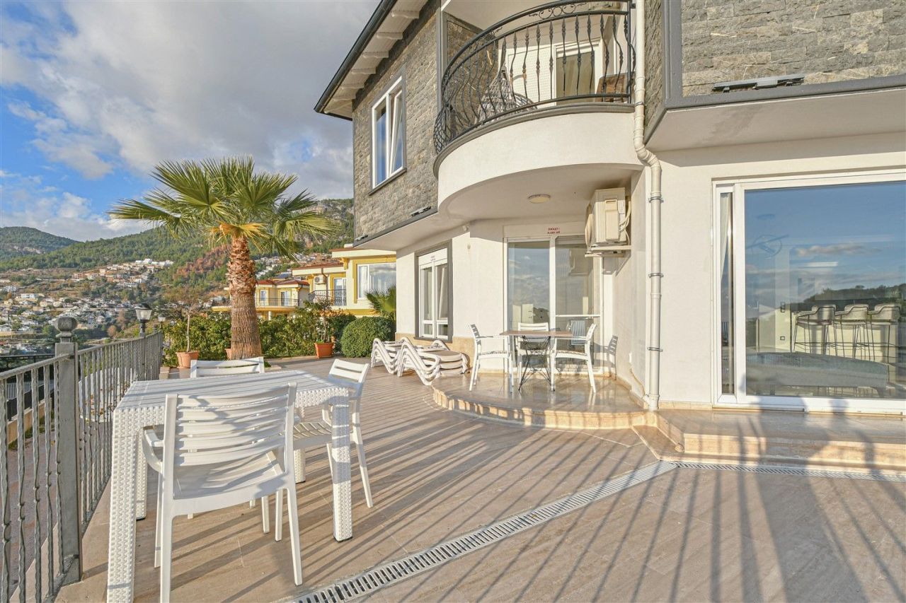 Вилла в Алании, Турция, 300 м² - фото 11