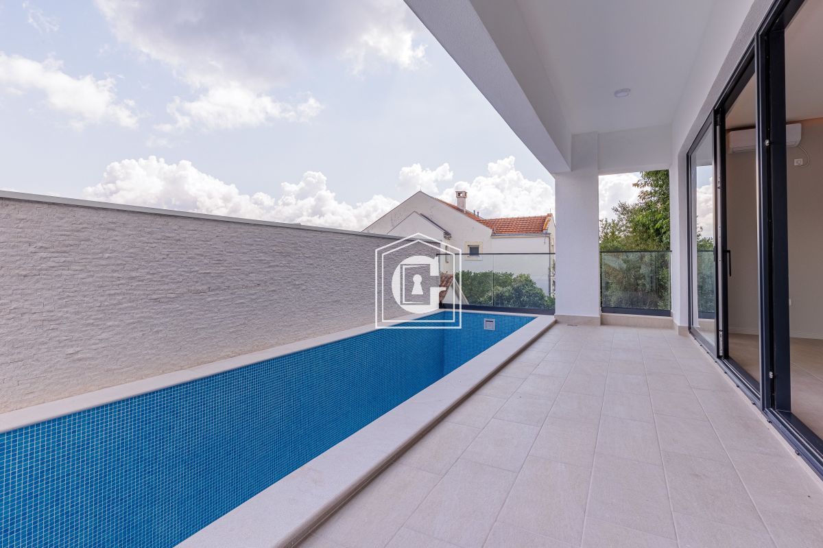 Вилла в Крашичах, Черногория, 315 м² - фото 2