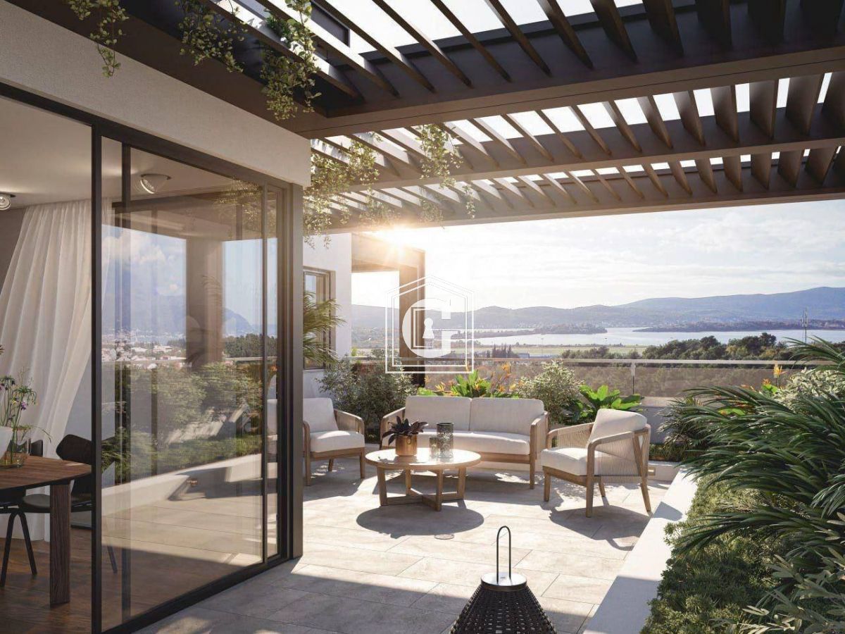 Апартаменты в Тивате, Черногория, 113 м² - фото 2