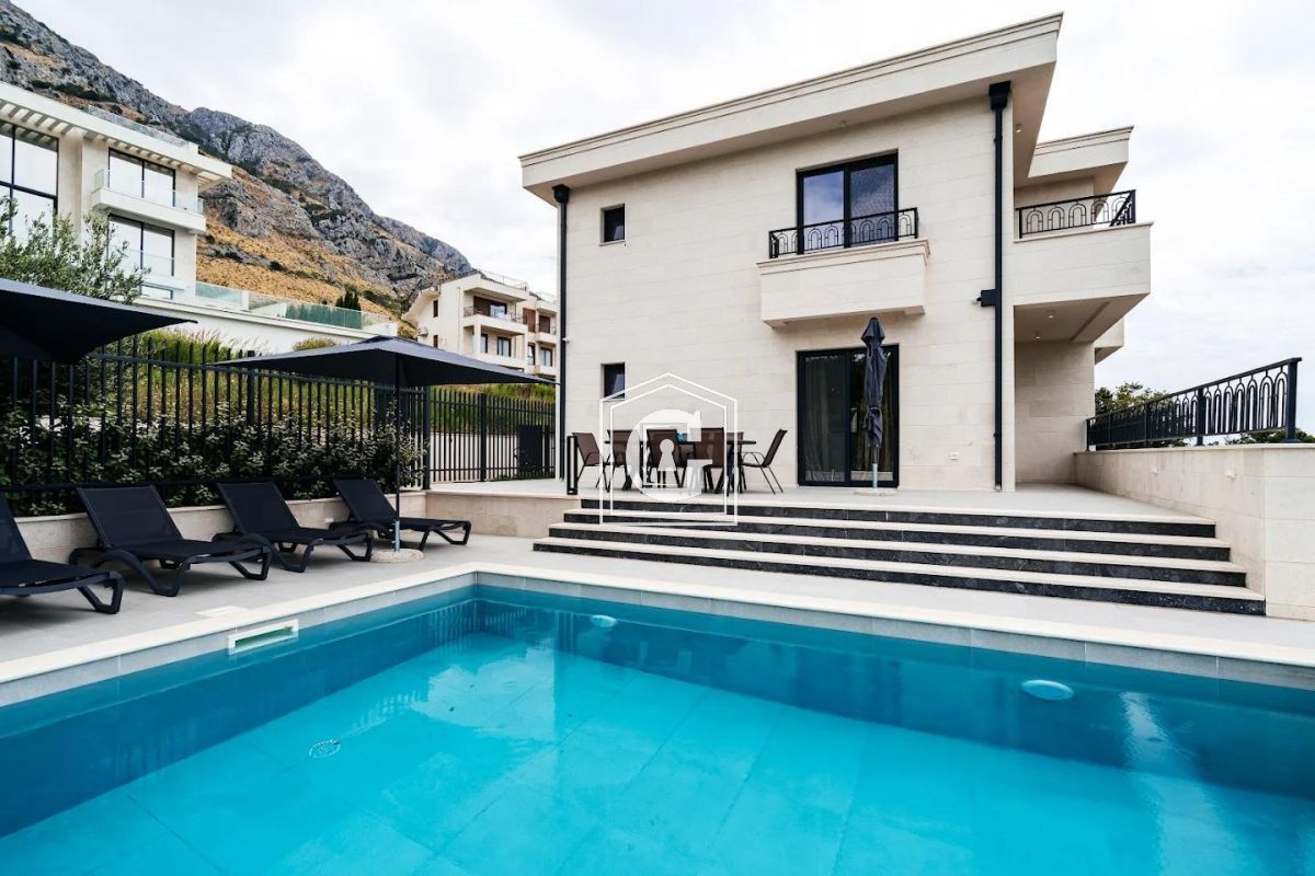 Вилла в Режевичах, Черногория, 318 м² - фото 2